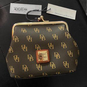 (NWT) Dooney & Bourke Pebble Grain Large Framed Purse